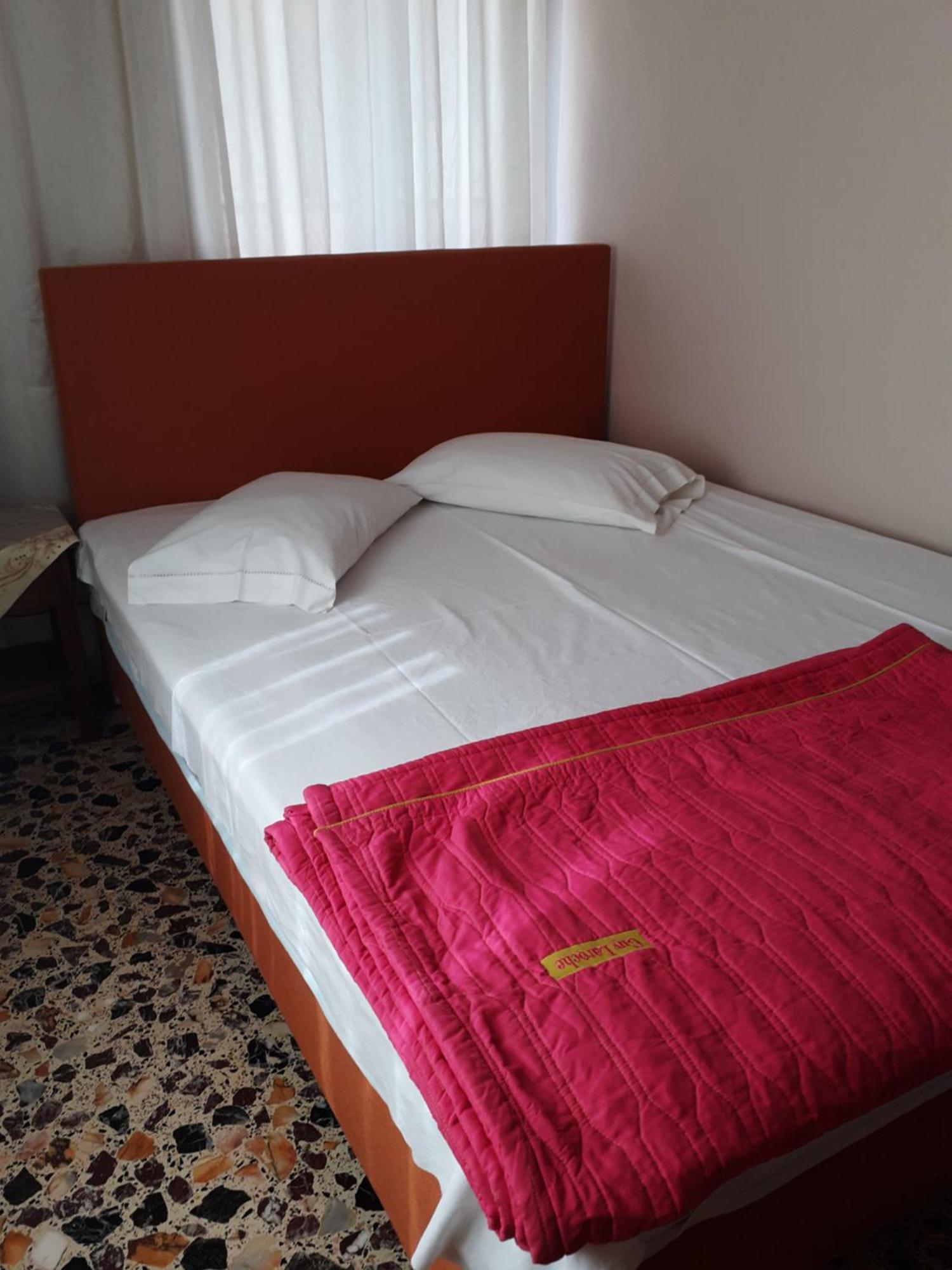 Thalia'S Garden Hotel Mytilene Ngoại thất bức ảnh