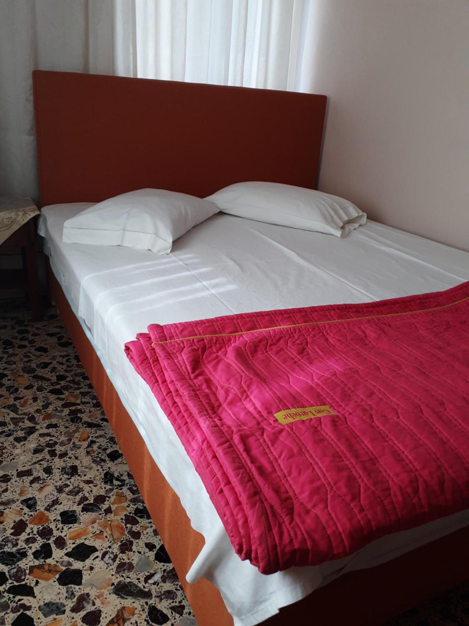 Thalia'S Garden Hotel Mytilene Ngoại thất bức ảnh